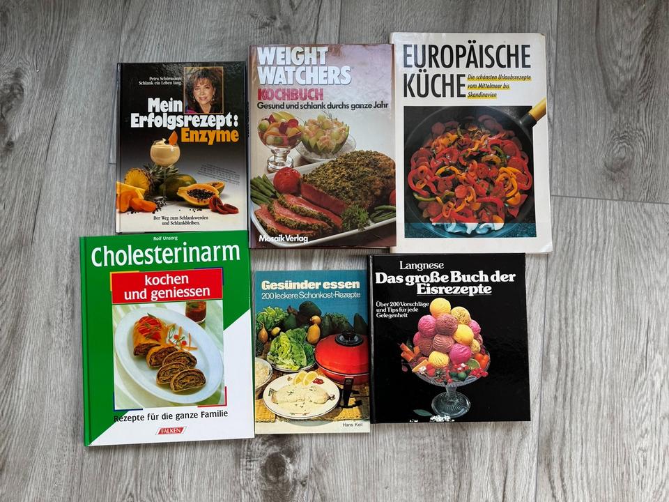 Kochbücher zu verschenken in Kassel