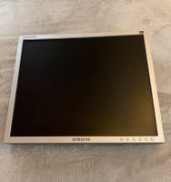 TFT Monitor 19" Samsung SyncMaster 940B Köln - Longerich Vorschau