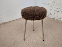 Vintage Hocker Dreibeiniger Webpelzhocker 60er 70er DDR Retro Leipzig - Sellerhausen-Stünz Vorschau