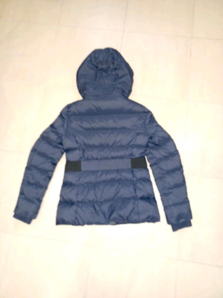 Esprit gr. S Winterjacke in Langenfeld Eifel