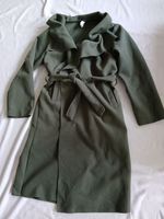 Langer schöner Mantel mit Taillengürtel grün khaki Revers oversiz Berlin - Mitte Vorschau