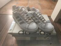 Adidas Schuhe / Sneaker Sachsen - Meißen Vorschau