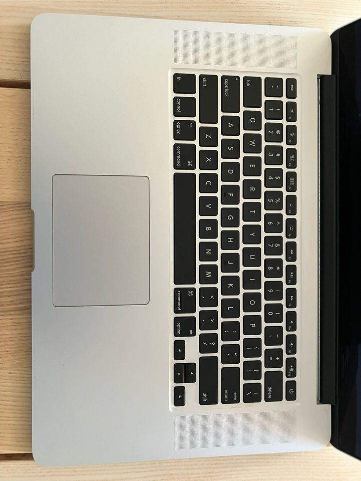 Macbook Pro (retina 15-inch mid 2015) in Groß-Umstadt