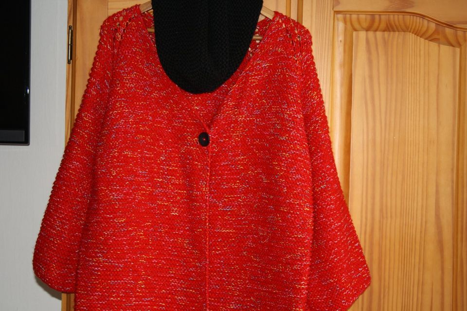 Handgestrickte  Jacke Gr.46/48  3/4 Arm  Loopschal in Aschaffenburg