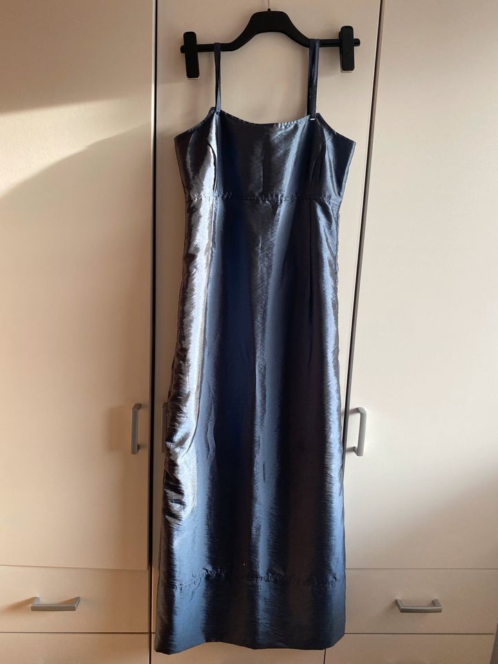 Damen Maxi Kleid Vero Moda Größe S blau in Sigmaringen