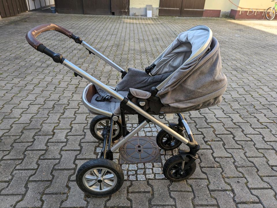 MON Kinderwagen in Dachwig