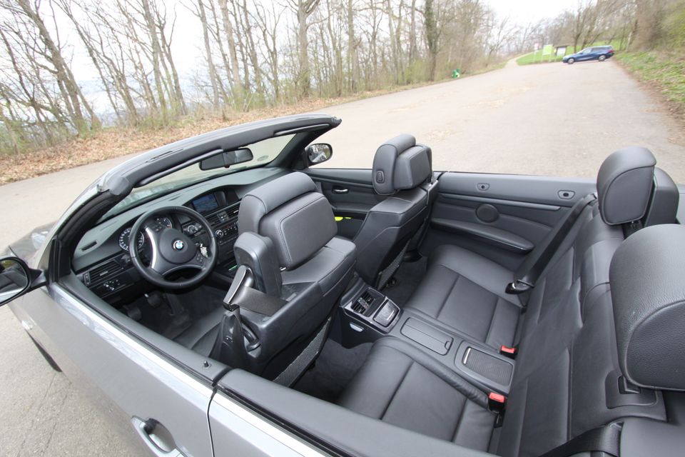Top BMW E93 320d Cabrio - 1. Hand und scheckheftgepflecht in Bissingen an der Teck