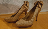 Mensur Gold Glitzer High Heels Pumps Hochzeit Gr. 40 *Neu* Berlin - Hellersdorf Vorschau