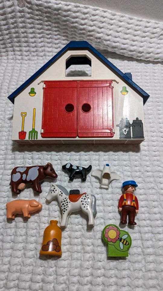 Playmobil 1 2 3 Scheune, Bauernhof plus Tiere und Figuren in Flensburg