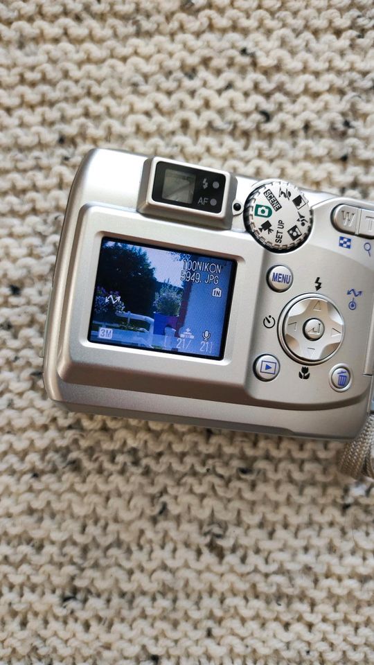 Nikon COOLPIX 3200 Digitalkamera Y2K Digi Cam Kompaktkamera in Gelsenkirchen