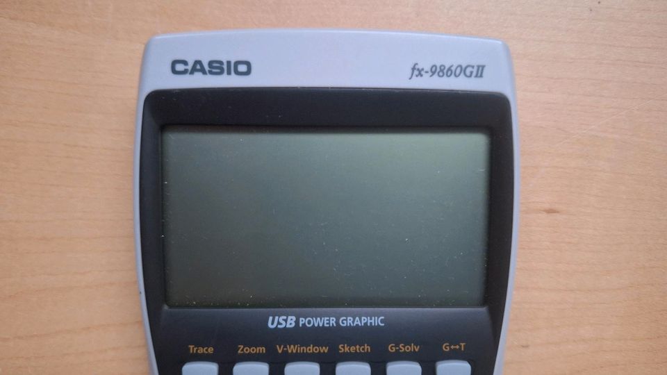 Taschenrechner casio fx-9860 GII in Hildesheim