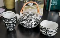 Asiatisches Teeservice - Kanne, 2 Tassen, 2 Schüsseln Nordrhein-Westfalen - Holzwickede Vorschau