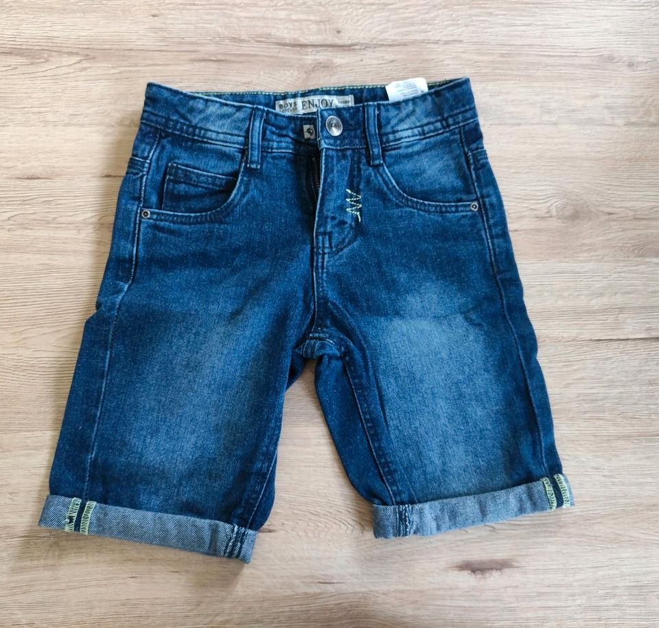 Kurze Jeans Hosen Größe 128 in Ibbenbüren
