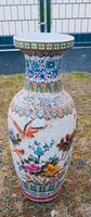 Vase aus Porzellan mit Verzierungen Sachsen - Claußnitz Vorschau