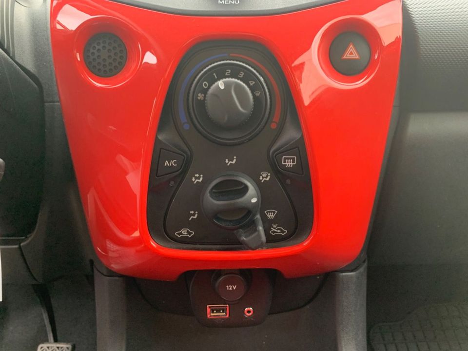 Citroën C1 1.0 VTi Feel Klima, Bluetooth, Allwetter in Magdeburg