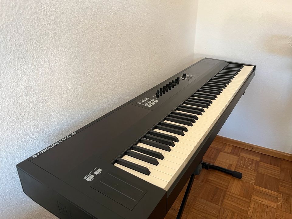 Native Instruments Komplete Kontrol S88 Keyboard in München -  Schwabing-West | Weitere Audio & Hifi Komponenten gebraucht kaufen | eBay  Kleinanzeigen ist jetzt Kleinanzeigen