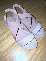 Keilsandalette Flieder rosa, weiß Deichmann Gr. 37 Nordrhein-Westfalen - Kerpen Vorschau