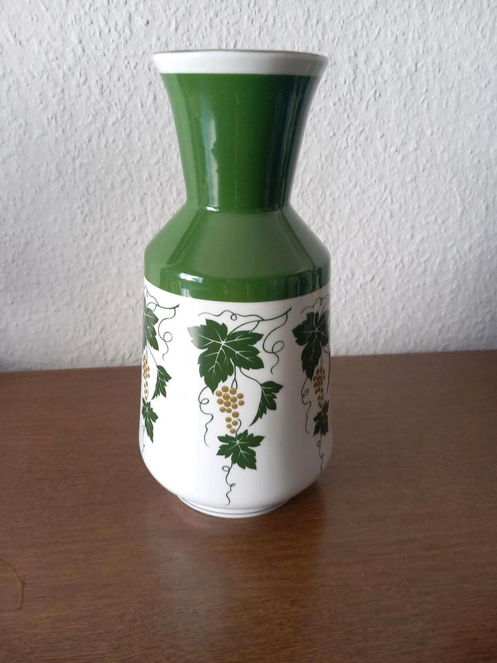 Dekorative Vase in Helbra