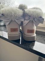 UGG Damen Boots grau Gr.40 Bremen - Oberneuland Vorschau