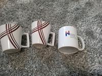 2 lila Tassen, 1 Tasse Hochschule Flensburg Schleswig-Holstein - Büdelsdorf Vorschau