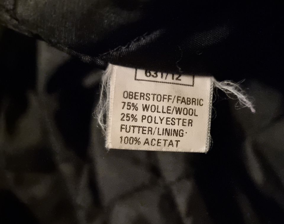 Jacke original vintage 90er oversize in Berlin