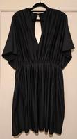 Kleid mit Rückendetail und Fledermausärmel Mitte - Wedding Vorschau