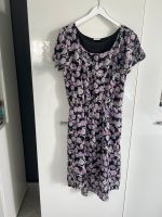 Kleid 146 152 lila Blumen Bayern - Schwanstetten Vorschau