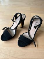 Neu Sandaletten High Heels Massimo Dutti Leder schwarz Gr.37 Hessen - Bad Homburg Vorschau