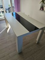 Tisch Wohnzimmer weiß mit schwarzer Glasplatte Bayern - Geisenfeld Vorschau
