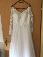 Weißes Brautkleid mit Zubehör zu Verkaufen Niedersachsen - Südbrookmerland Vorschau