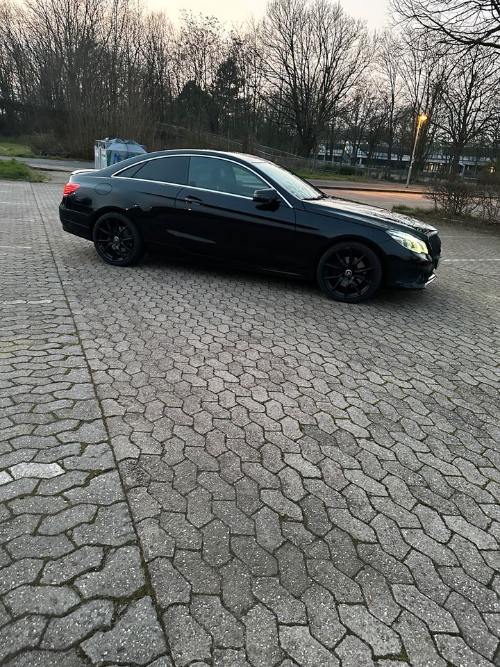 Mercedes Benz E-Coupe ***AMG-Styling*** in Wesel