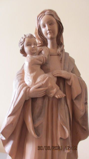 Holzschnitzerei - Madonnenfigur Mutter Gottes mit dem Jesukind in Gräfelfing