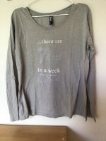 Graues Langarmshirt mit Print (Größe XL) Nordrhein-Westfalen - Dülmen Vorschau