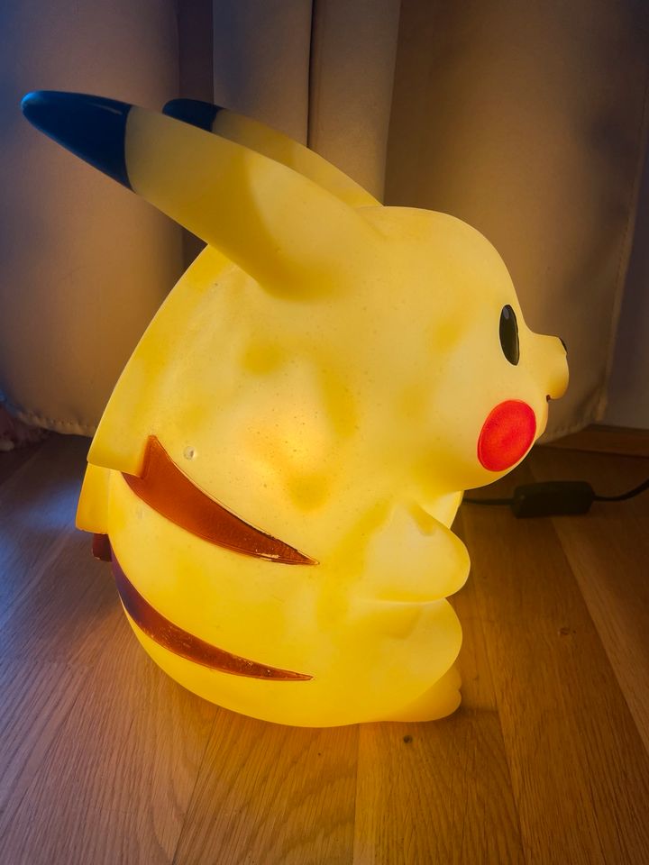 Pikachu Lampe Vintage (1998) in Hamburg