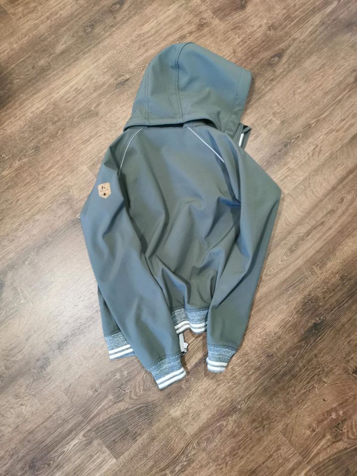 Softshelljacke Größe 146 neu in Pliezhausen