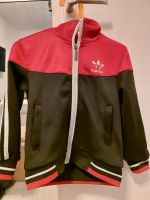 Adidas Sweatshirtjacke Größe M Schätzungsweise 116 Berlin - Tempelhof Vorschau