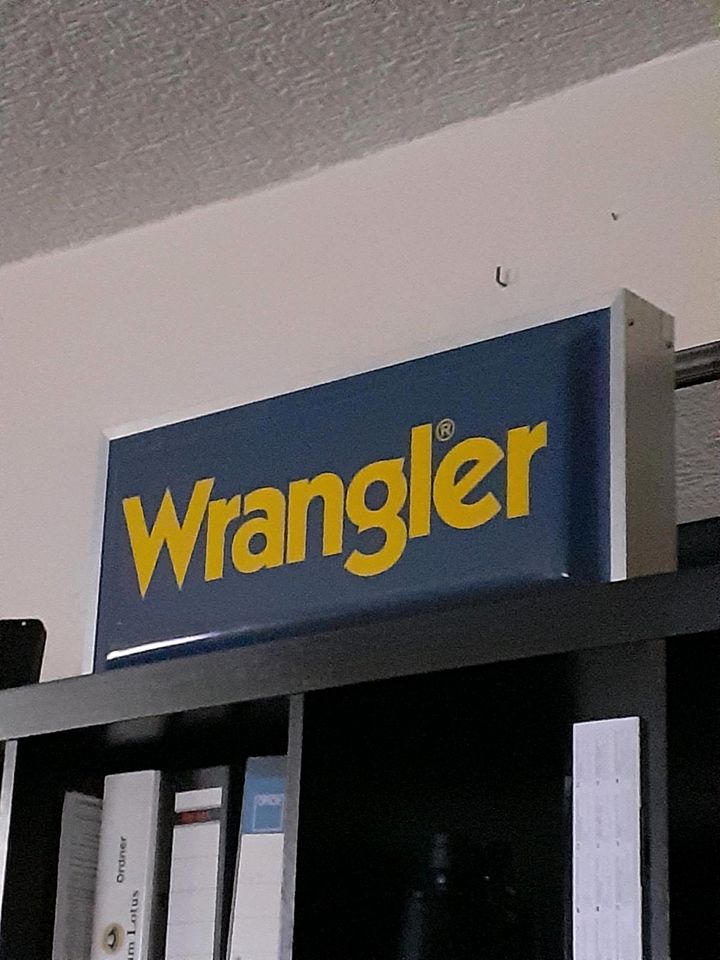 Leuchtwerbung ,,Wrangler;; in Königswinter