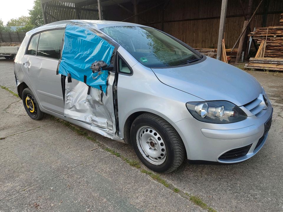 VW Golf 5 plus 1,9 TDI Schlachtfest in Ennigerloh