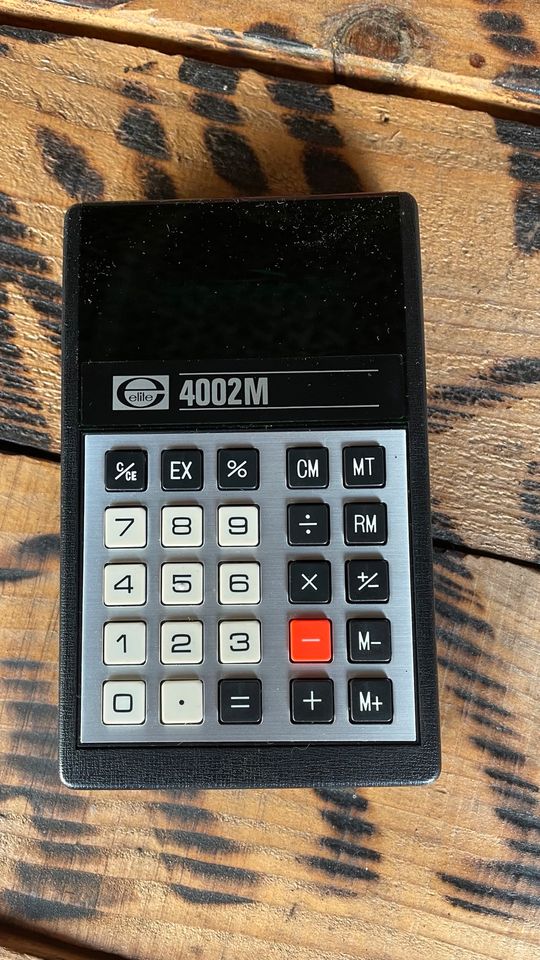 Taschenrechner Elite 4002M in Niederdorfelden