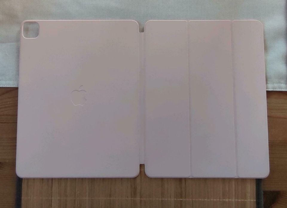 Apple iPad Pro 12.9 Smart Folio in Neckargerach