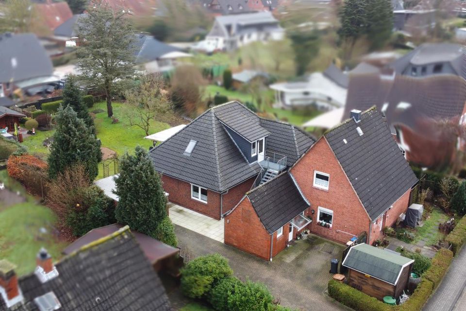 Doppelhaus mit Ausbaureserve auf großem Erbpachtgrundstück in Schortens in Schortens