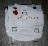 Notfalltasche BRIDE'S FIRST AID für die Braut zur Hochzeit Niedersachsen - Diekholzen Vorschau