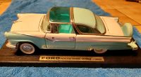 Modellauto Ford Fairlane Crown Vitoria,Türkis/weiss, Maßstab 1:18 Niedersachsen - Holzminden Vorschau