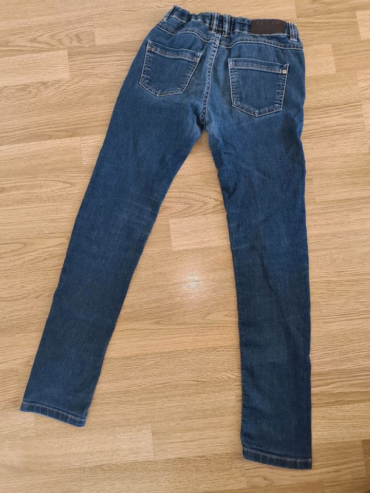 Review Jeans Gr 146 Hose slim fit skinny leg in Berlin