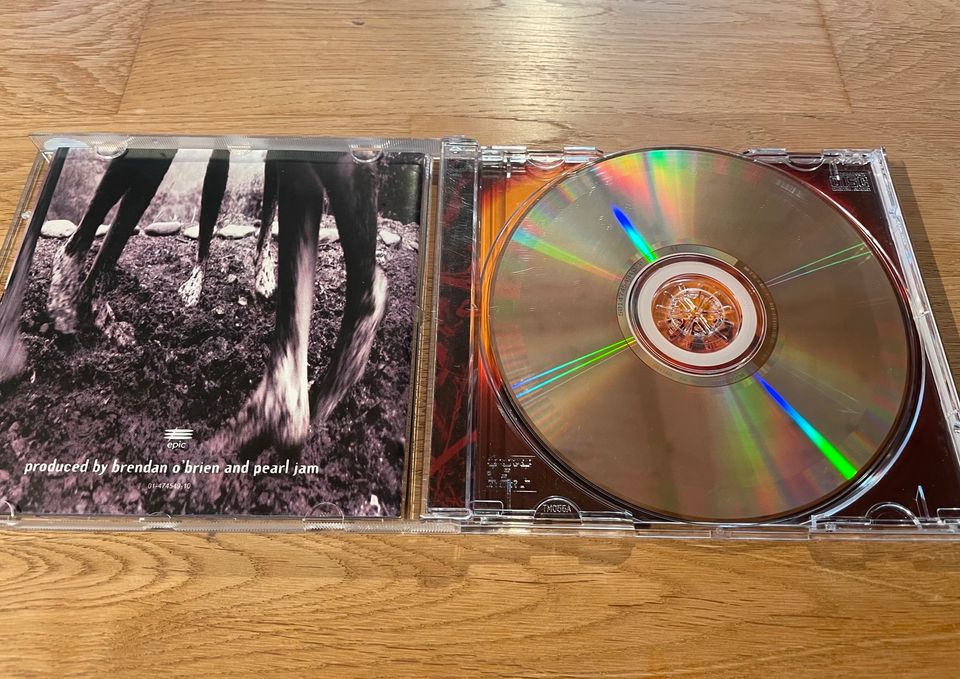 Rock CDs von der Band Pearl Jam und Nirvana in Reutlingen