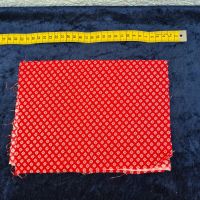 Baumwollstoff rot / weiß ; 2 Stück je 23cm; 33 cm breit Patchwork Hessen - Büdingen Vorschau