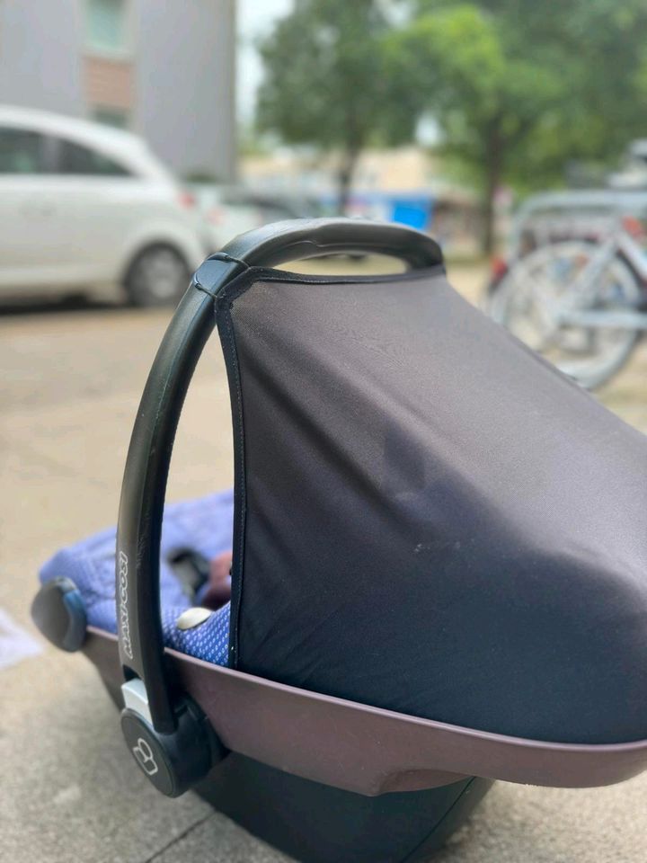 Kinderwagen mit Maxi Cosi in Hannover