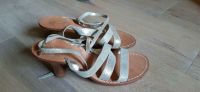 Vero Cuoio Sandalette 39 Riemchen Absatz silber Glitzer Nordrhein-Westfalen - Krefeld Vorschau