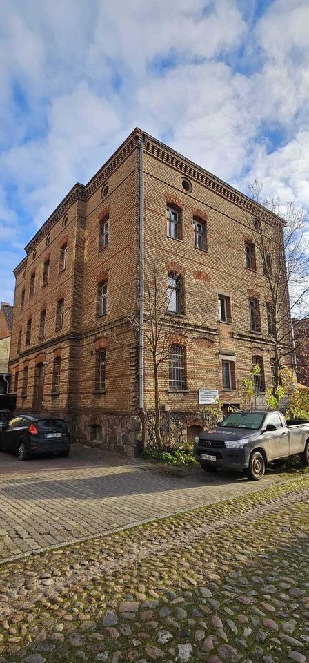 Wohnen und/oder Arbeiten! Historisches Amtsgebäude in einer der reichsten Städte Brandenburgs in Wittstock/Dosse
