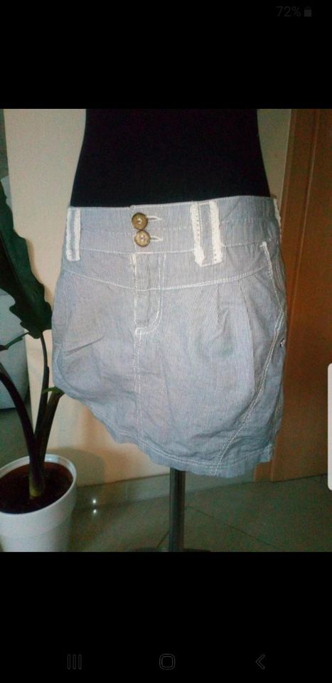 Hose kurz Rock Mini Shorts short h&m XS 34 36 S 38 M Jeans sommer in Leipzig